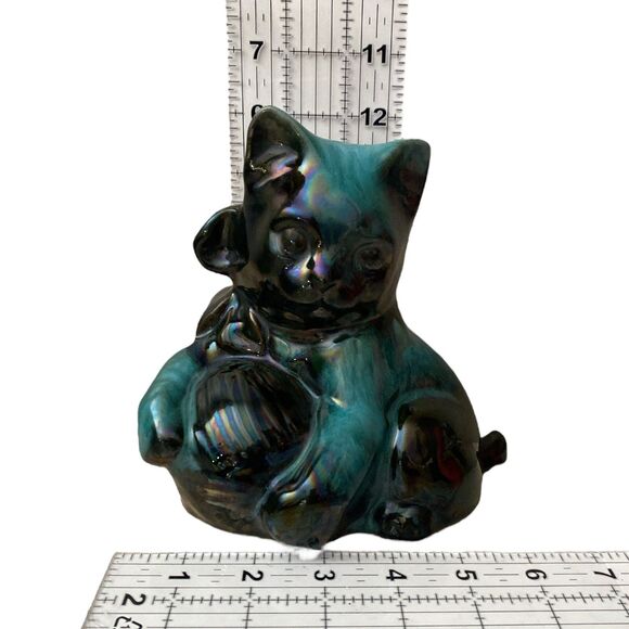 Vintage Blue Mountain Pottery Cat Kitten with Yarn Ball  Green Drip Glaze - Picture 3 of 6